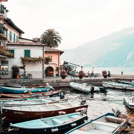 Apartment Lakeside Vercana: Two-bedroom With Pool And Balcony