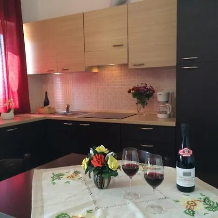 Appartement Cozy With View Vercana