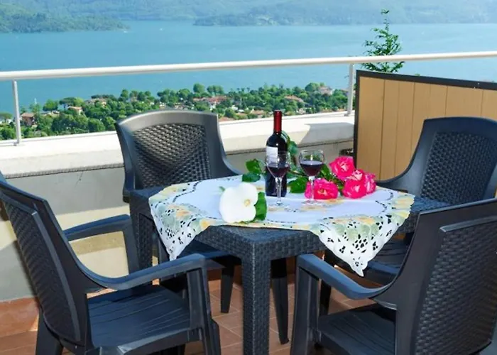 Cozy With View Apartamento